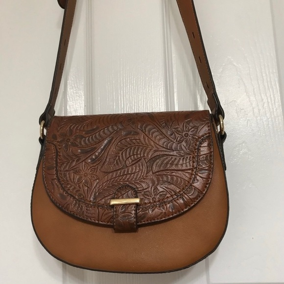 Brown crossbody vegan embossed flap purse - Picture 1 of 6